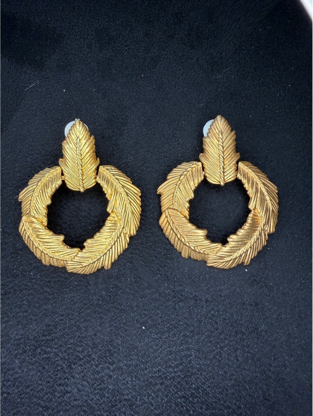 Vtg 80s Gold Tone Leaf Wreath Hoop Door Knocker Drop Clip On Statement Earrings